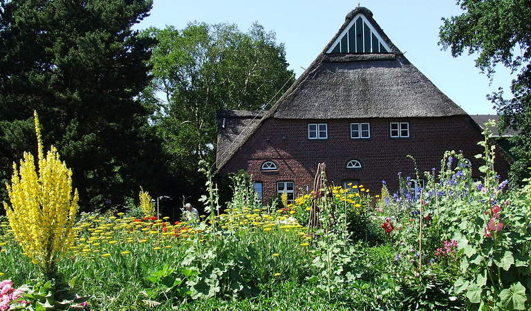 Naturnaher Bauerngarten